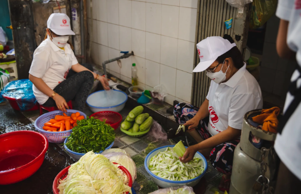 Các món ăn đều được “SODO và những xuất cơm yêu thương” chuẩn bị kỹ lưỡng, đảm bảo vệ sinh an toàn